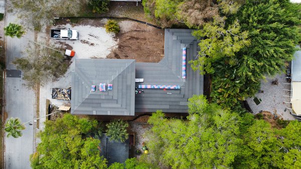 Roofline Roofing Logo