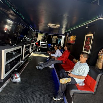 Halls Rolling Video Games - Game Truck Rental Near Me Halls Rolling Video Games - Game Truck Rental Near Me