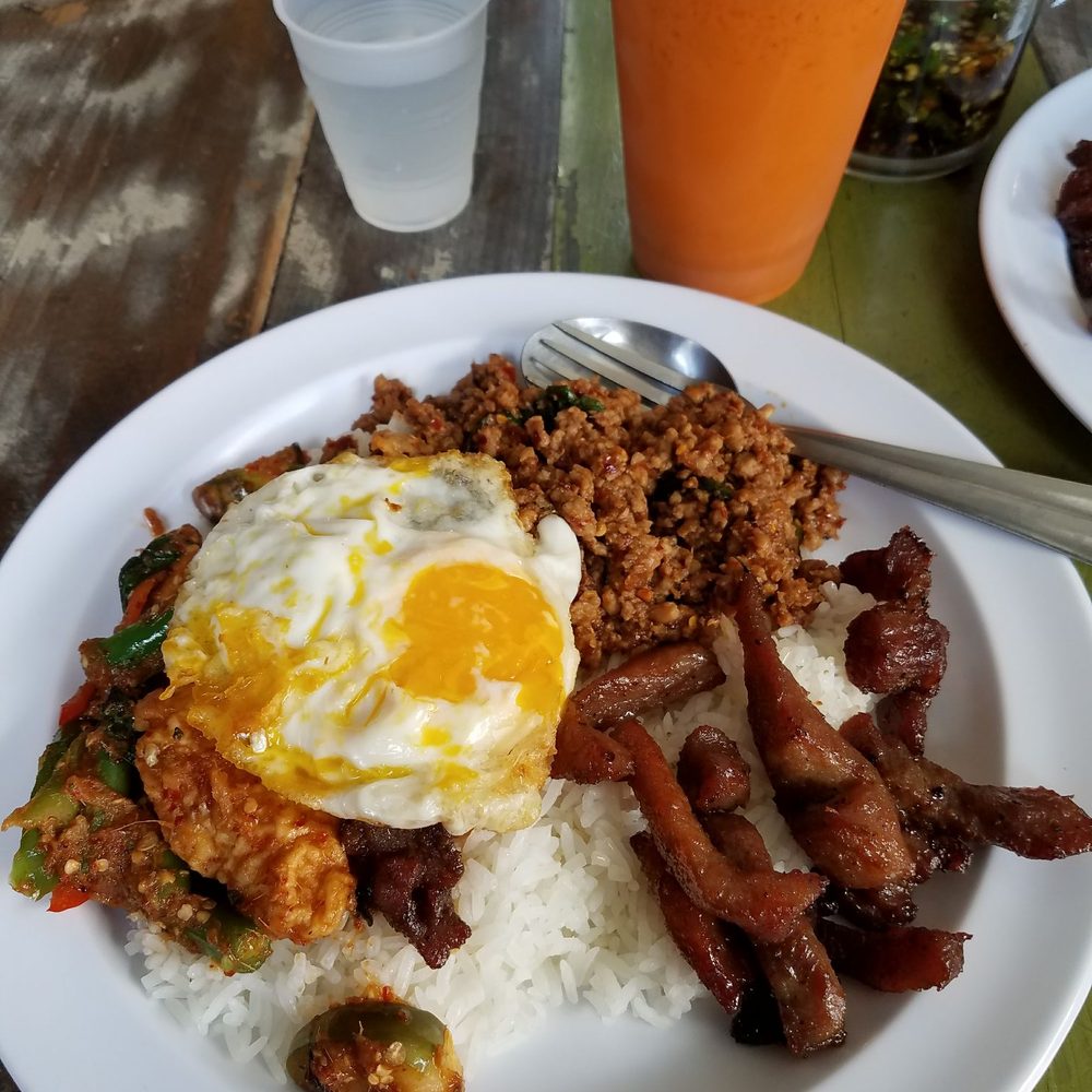 Khao Kang - Fish, ground meat, And some pork with an egg on top - Thai Near Me - Elmhurst, New York Khao Kang - Fish, ground meat, And some pork with an egg on top - Thai Near Me - Elmhurst, New York