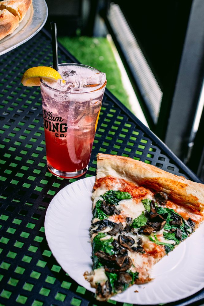 Social spots from Empire Slice House - Edmond