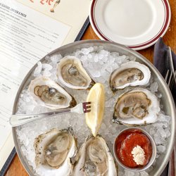 Carlyle - Raw Oysters at Carlyle