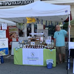Alpharetta Bee Company - Michael is ready to talk honey, bees, and more at the market.