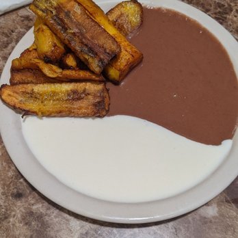 Pupuseria Y Restaurante Platano - Beans, sour cream, plantains - Salvadoran Near Me - Berkeley, California Pupuseria Y Restaurante Platano - Beans, sour cream, plantains - Salvadoran Near Me - Berkeley, California