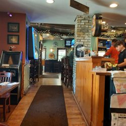 Sloppy Joe's - Great bar atmosphere with plenty of sports TV