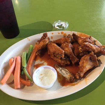 Long Wongs - Sports Bars Near Me - Phoenix, Arizona