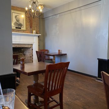 The Old Talbott Tavern - Bars Near Me - Bardstown, Kentucky