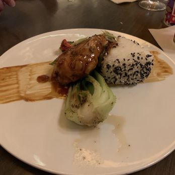 Kona Cafe - Asian-marinated Airline Chicken - Sushi Bars Near Me - Lake Buena Vista, Florida