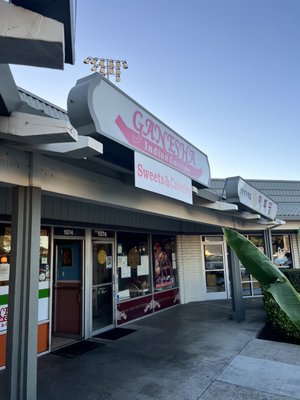 Ganesha Indian Cuisine Sweets & Catering by null