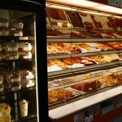 Santa Rosa Bakery - You can pick your own bread!