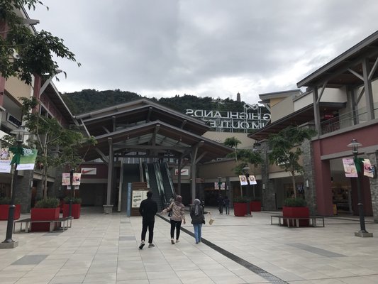 Genting Highlands Premium Outlets by null
