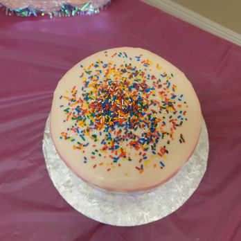 Diamond Bakery - Top of the cake - Bakeries Near Me - Monterey Park, California