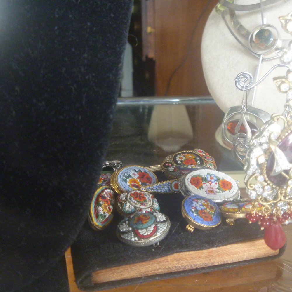 Curios & Art - Jewelry Near Me - Neutral Bay, NSW