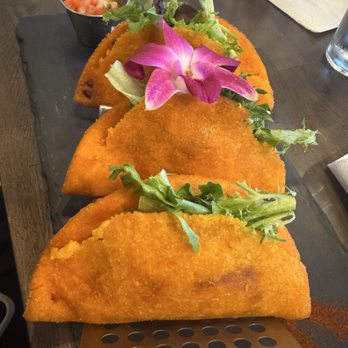 Los Chamos Clt - Empatacos - Venezuelan Near Me - Charlotte, North Carolina