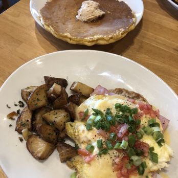 Ginger Sue's - Eggs Benedict - Breakfast & Brunch Near Me - Lee's Summit, Missouri Ginger Sue's - Eggs Benedict - Breakfast & Brunch Near Me - Lee's Summit, Missouri