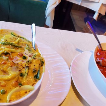 D & A Cafe - Very yellow and very red - Cantonese Near Me - San Francisco, California D & A Cafe - Very yellow and very red - Cantonese Near Me - San Francisco, California