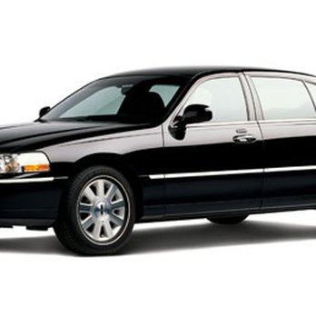 Celebrity Limousine - Lincoln Town Car - Airport Shuttles Near Me - Hamilton, Ontario Celebrity Limousine - Lincoln Town Car - Airport Shuttles Near Me - Hamilton, Ontario