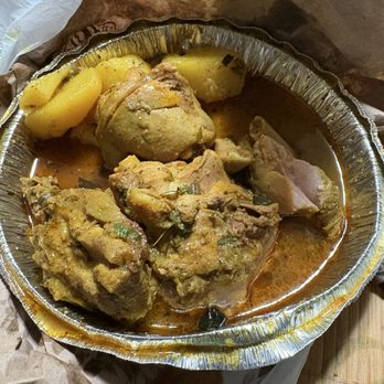 Trini-Girl - Curry chicken with no channa - Trinidadian Near Me - Brooklyn, New York Trini-Girl - Curry chicken with no channa - Trinidadian Near Me - Brooklyn, New York
