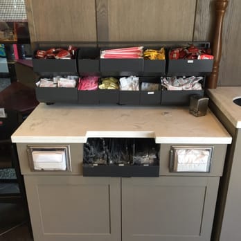 Chick-fil-A - Super tidy self service condiments - Fast Food Near Me - Pasadena, California