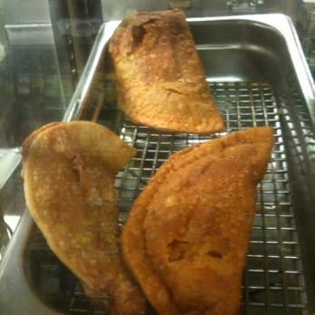 Primo Deli - a pan filled with fried food - Delis Near Me - New Milford, Connecticut Primo Deli - a pan filled with fried food - Delis Near Me - New Milford, Connecticut