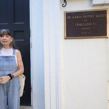 Tour Charleston, LLC - Liz led my wife and me on a fine tour. - Walking Tours Near Me - Charleston, South Carolina Tour Charleston, LLC - Liz led my wife and me on a fine tour. - Walking Tours Near Me - Charleston, South Carolina