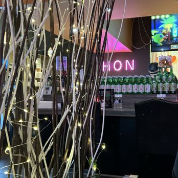 Hon Ramen - Flashing tree lights - Ramen Near Me - Bakersfield, California Hon Ramen - Flashing tree lights - Ramen Near Me - Bakersfield, California