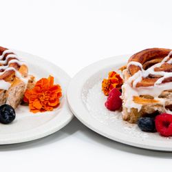 ZIeL Concept Store - Cinnamon Rolls.