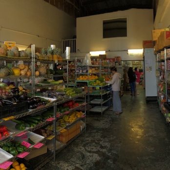 Rowena's Produce - Interior. - Farmers Market Near Me - Kahului, Hawaii Rowena's Produce - Interior. - Farmers Market Near Me - Kahului, Hawaii