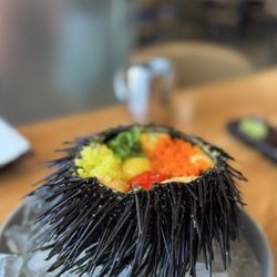 Heemo Sushi - Fresh Uni Rice in the shell
