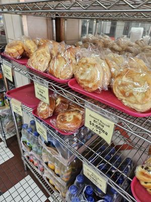 Max Bakery & Restaurant by null