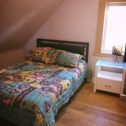 Halifax Backpackers Beachhouse Hostel - One of our beautiful private rooms