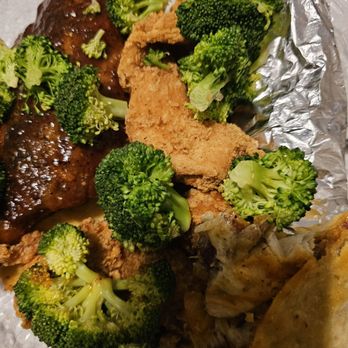 Chili's - Chili's restaurant, the broccoli, was thrown all over the other food. Broccoli was not seasoned. - Bars Near Me - Cordova, Tennessee Chili's - Chili's restaurant, the broccoli, was thrown all over the other food. Broccoli was not seasoned. - Bars Near Me - Cordova, Tennessee