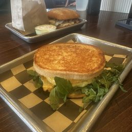 Avocado Tomato Breakfast Sandwich Avocado Tomato Breakfast Sandwich