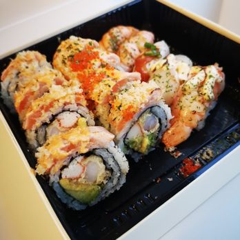 J San Sushi Bar - Torched sushi and roll combo - Sushi Bars Near Me - Toronto, Ontario J San Sushi Bar - Torched sushi and roll combo - Sushi Bars Near Me - Toronto, Ontario