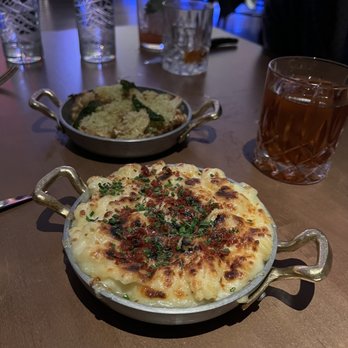 Gordon Ramsay Hell's Kitchen - Back: Cauliflower (yummy!) Front: Mac & Cheese (just ok) - Desserts Near Me - Washington, DC, District of Columbia