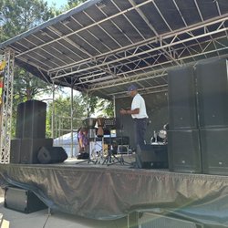 R & B's Mo Betta Green MarketPlace