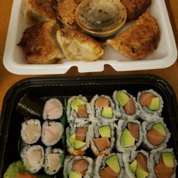 Peking ravioli and 3 roll maki dinner combination (salmon avocado and yellowtail)