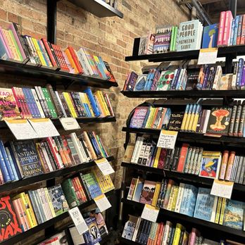 Sandmeyer's Bookstore - Bookstores Near Me - Chicago, Illinois