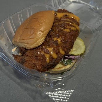 Dave's Hot Chicken - Hot Single Slider - Chicken Shop Near Me - Brooklyn, New York