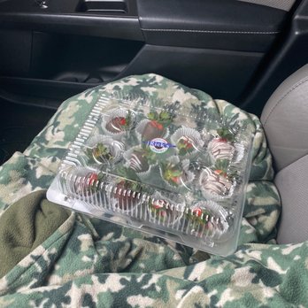 Rick's Bakery - A dozen chocolate covered strawberry's! These things are HUGE. - Bakeries Near Me - Fayetteville, Arkansas