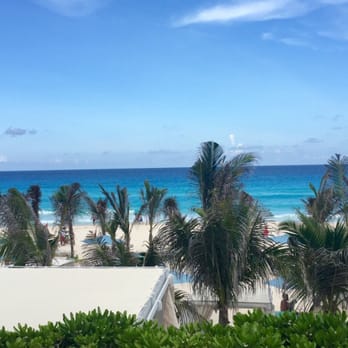 Live Aqua Resort - View from the pool - Resorts Near Me - Cancún, ROO