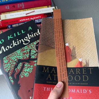 Footnote Books - Bookstores Near Me - San Diego, California
