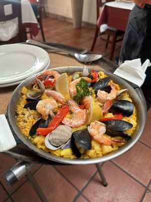 La Paella by null