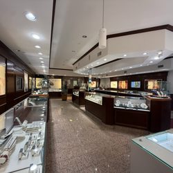 Throggs Neck Jewelers - Beautiful Showroom