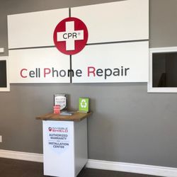 CPR Cell Phone Repair Oakville - CPR Cell Phone Repair Oakville ON - Store interior