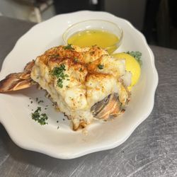 The Net By George - 8oz Bohemian Lobster Tail