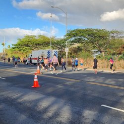 Honolulu Marathon - Runners at the turn around point for the HNL marathon.