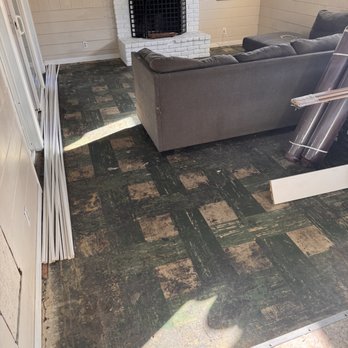 Sequoia Flooring - Living Room Before - Flooring Near Me - Van Nuys, California