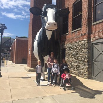 The Turkey Hill Experience - Ice Cream & Frozen Yogurt Near Me - Columbia, Pennsylvania