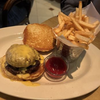 The Cheesecake Factory - Macaroni and Cheese Burger - Desserts Near Me - Brea, California The Cheesecake Factory - Macaroni and Cheese Burger - Desserts Near Me - Brea, California
