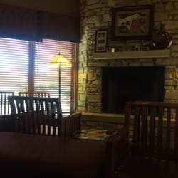 Herbert D Stith, DDS - Inside view of the lobby